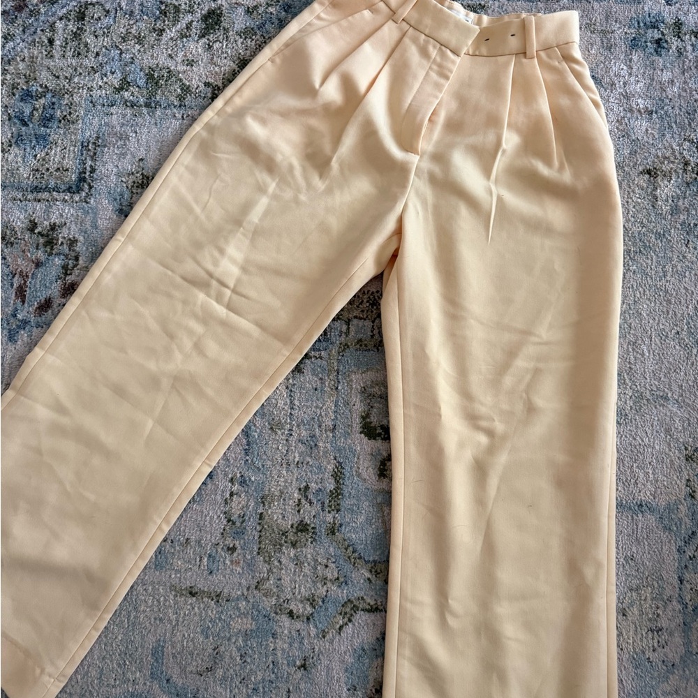 Abercrombie & Fitch Butter Yellow Trousers